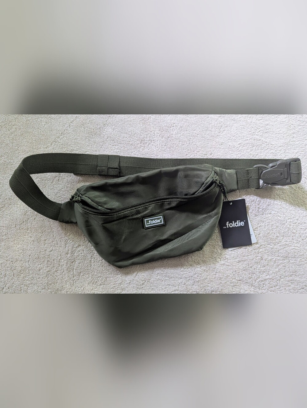 $25 The Foldie NWT Foldable Anti-Theft Crossbody Bag - Army/Olive Green